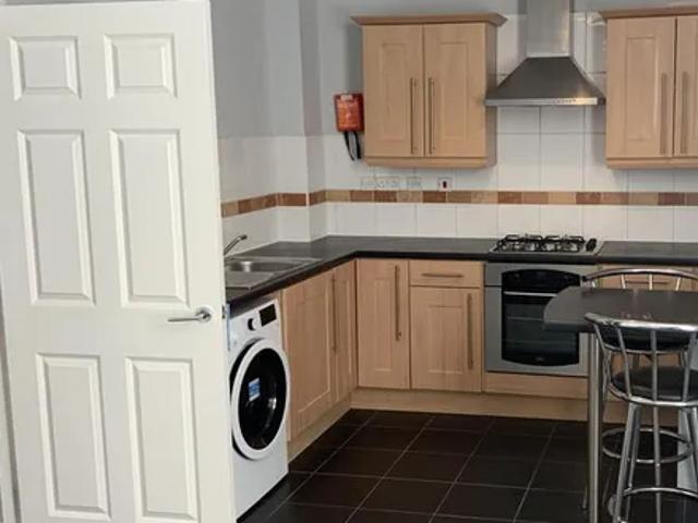 Apartment for rent in Elm Park, Calderstones