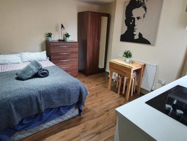 House for rent in Dollis Hill, Greater London