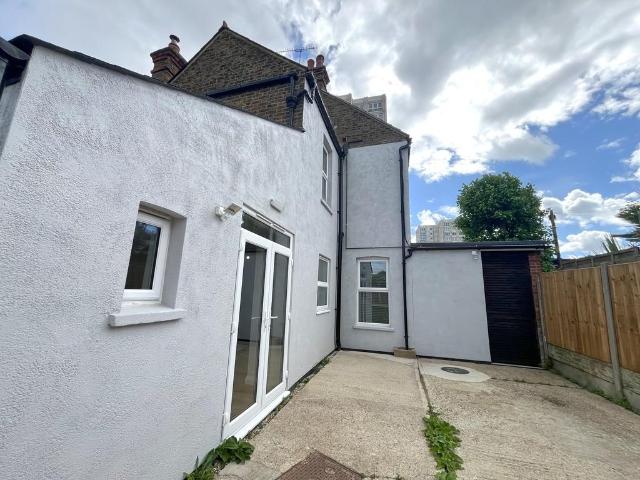 House for rent in Milton, Alton Barnes