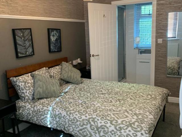 Room for rent in Flanshaw, Wakefield