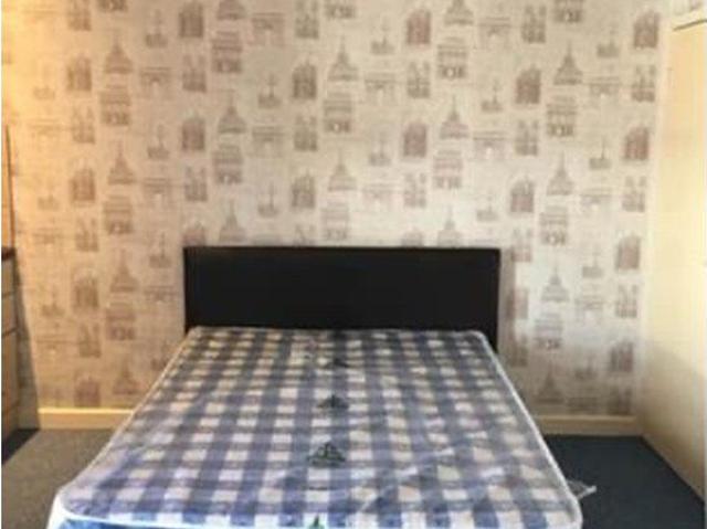 Studio for rent in Wrenthorpe, West Yorkshire