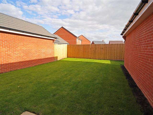 House for rent in Green Close, Warwickshire