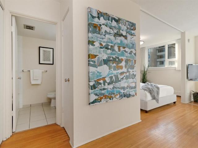 Apartment for rent in Davie Village, Vancouver