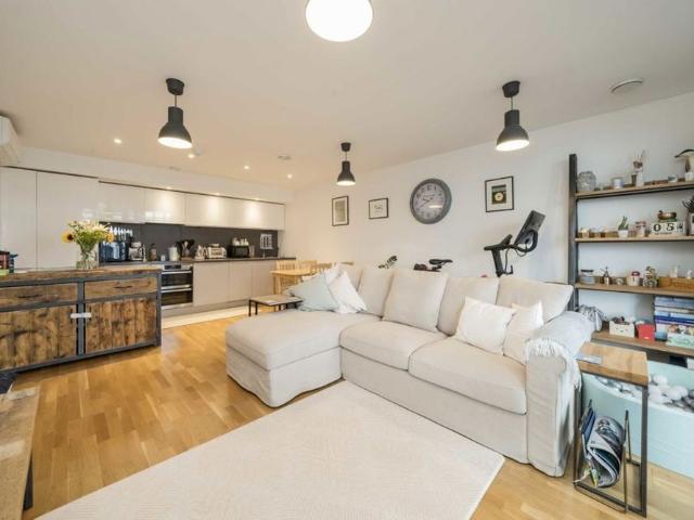 Apartment for rent in London Borough of Hounslow, Greater London