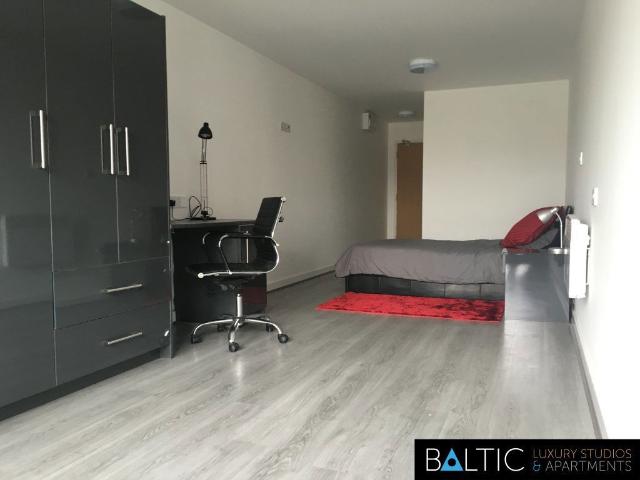 Studio for rent in Chinatown, Calderstones