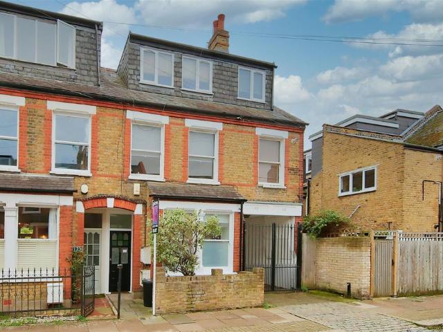 Apartment for rent in Southfields, Greater London