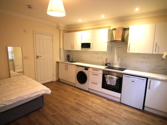 Studio for rent in Shepherd's Bush, Greater London