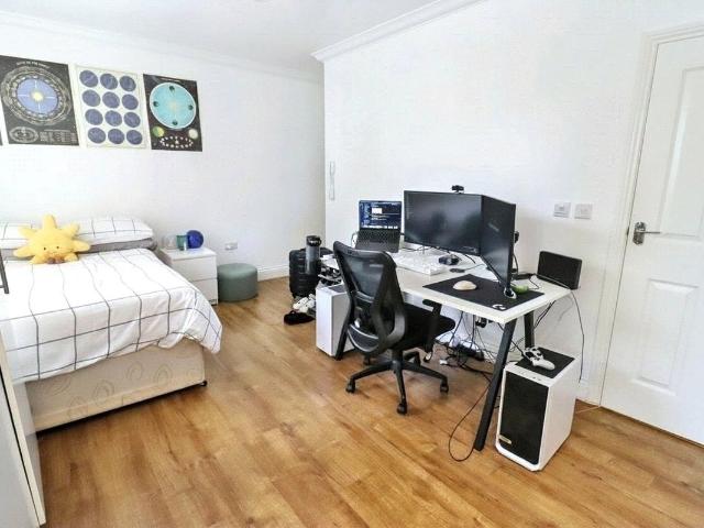 Studio for rent in Shepherd's Bush, Greater London