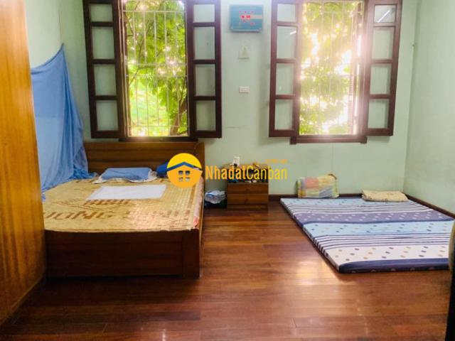 Nhà mặt phố bán