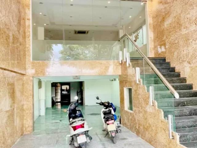 Nhà mặt phố bán tại Hoàn Kiếm, Hà Nội