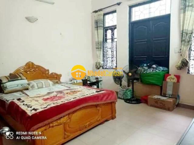 Nhà mặt phố bán tại Hà Nội