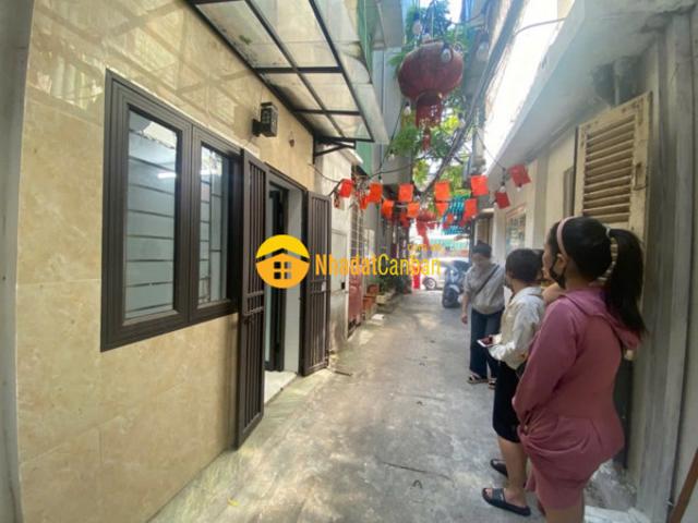 Nhà mặt phố bán