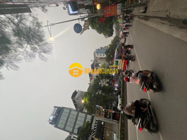Nhà mặt phố bán