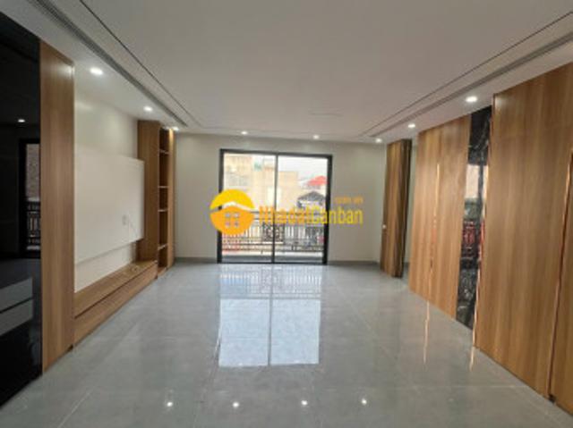 Nhà mặt phố bán