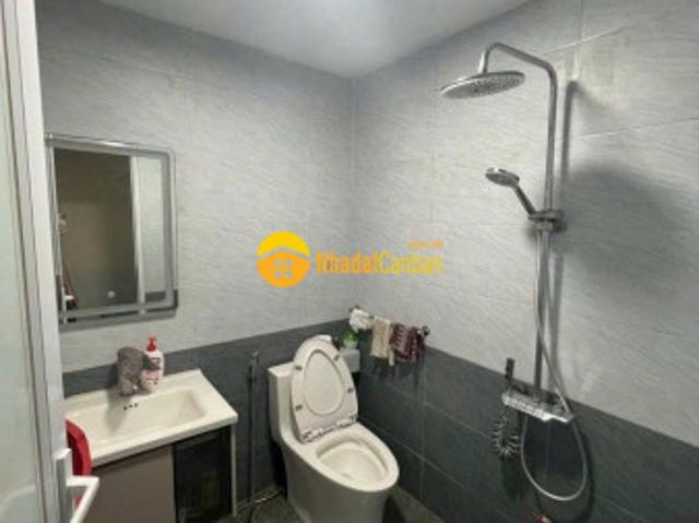 Nhà mặt phố bán