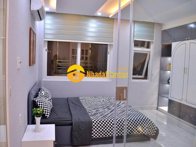 Nhà mặt phố bán