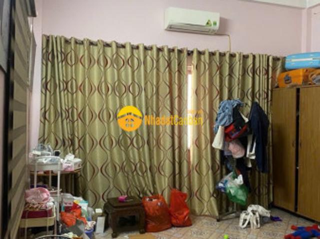 Nhà mặt phố bán