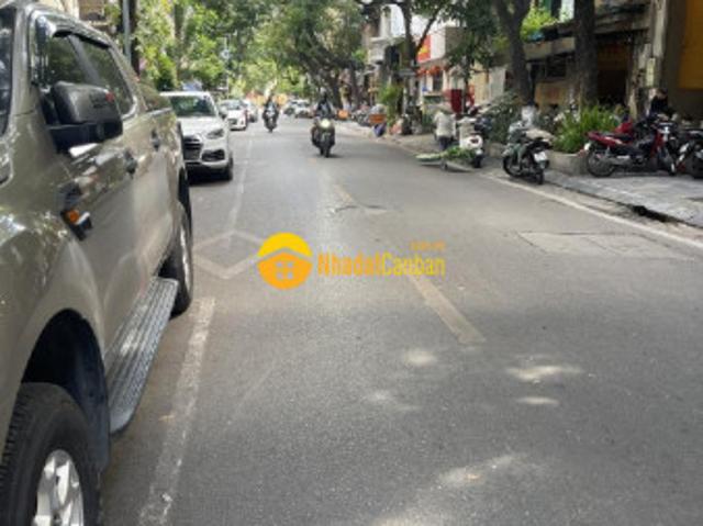 Nhà mặt phố bán