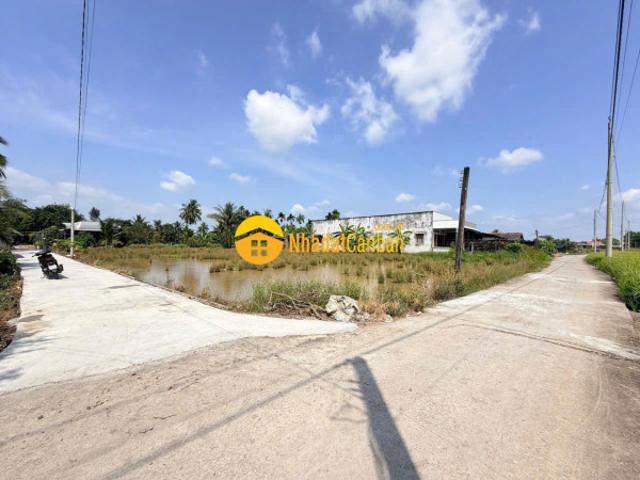 Mặt bằng bán