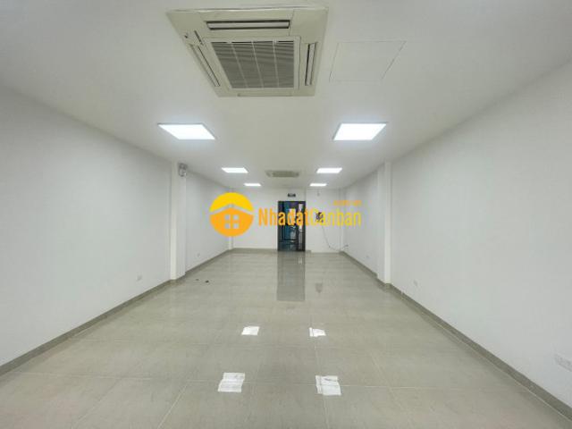 Nhà mặt phố bán
