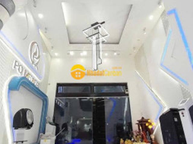 Nhà mặt phố bán