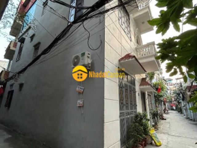 Nhà mặt phố bán