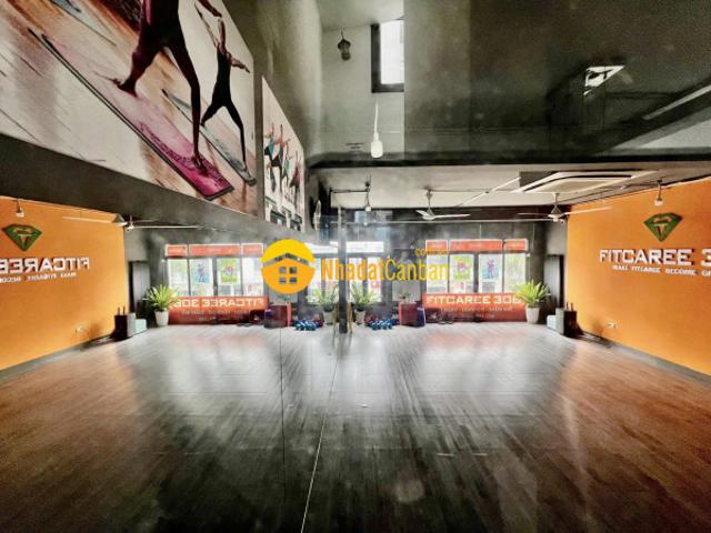 Nhà mặt phố bán