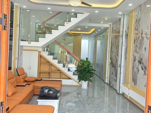 Nhà mặt phố bán