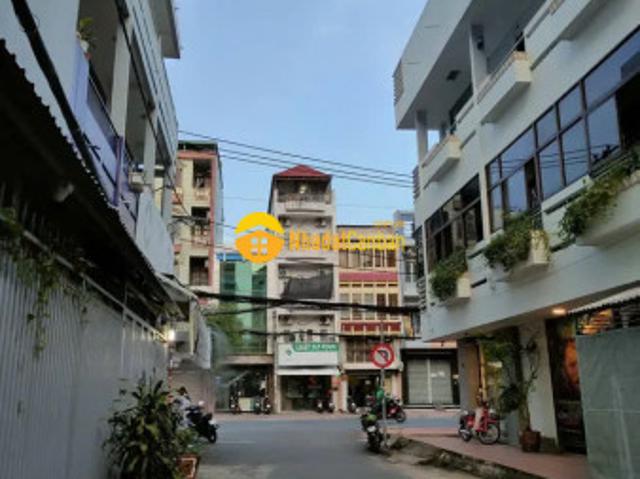 Nhà mặt phố bán