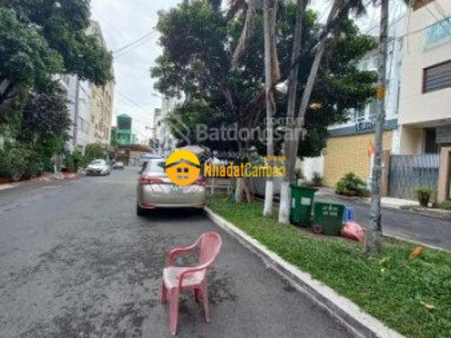 Nhà mặt phố bán
