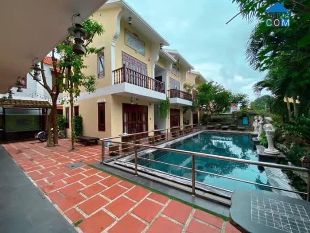 Nhà mặt phố bán