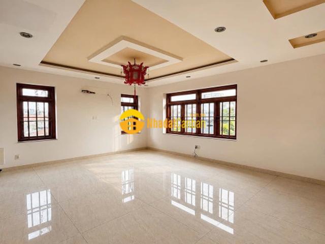 Nhà mặt phố bán