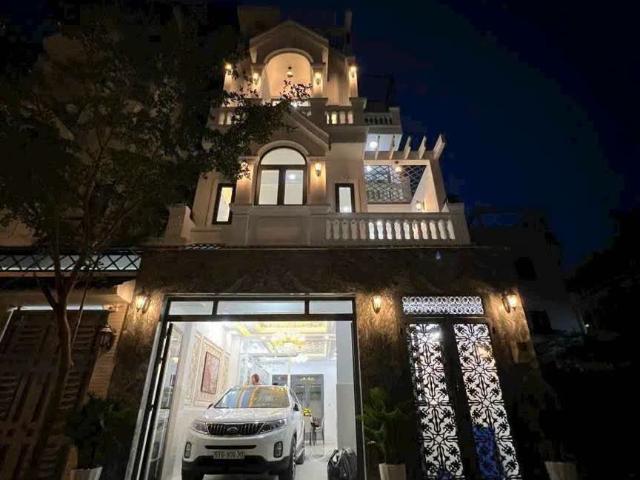 Biệt Thự bán tại Thủ Đức, Hồ Chí Minh