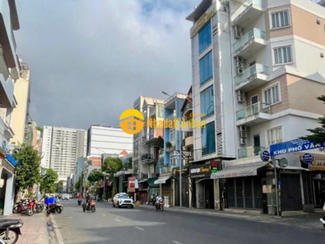 Nhà mặt phố bán