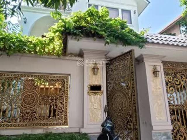 Nhà mặt phố bán tại Hoàn Kiếm, Hà Nội