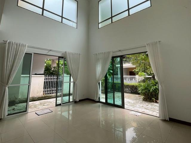Biệt Thự bán tại Khu phố 3, Thành phố Hồ Chí Minh