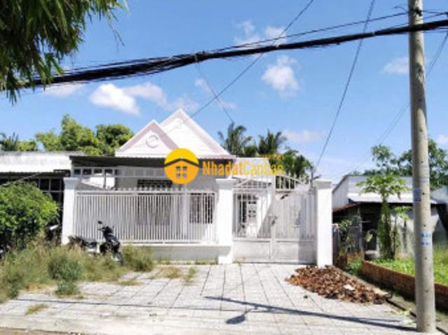 Nhà mặt phố bán