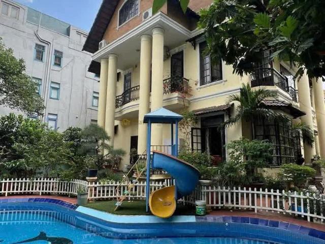 Nhà mặt phố bán tại Khuôn viên UBND Thành phố Hồ Chí Minh, Thành phố Hồ Chí Minh