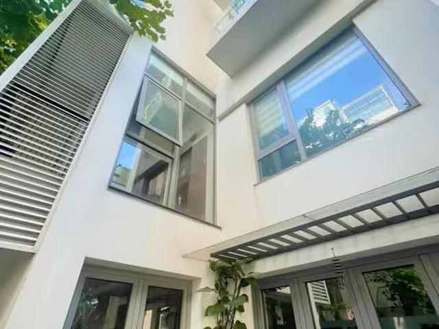 Biệt Thự bán tại Hoàn Kiếm, Hà Nội