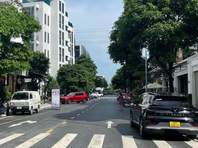 Biệt Thự bán tại Hoàn Kiếm, Hà Nội