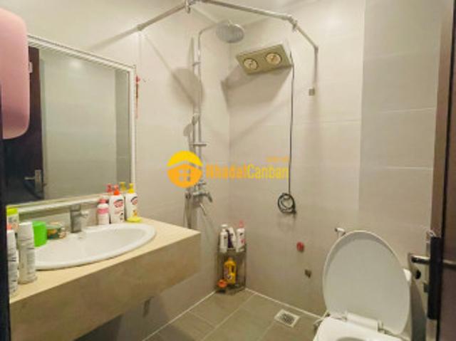 Nhà mặt phố bán
