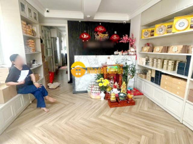 Nhà mặt phố bán