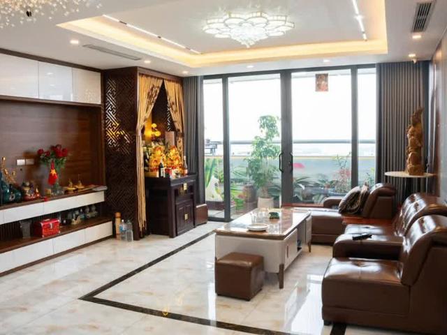 Nhà mặt phố bán tại Hoàn Kiếm, Hà Nội