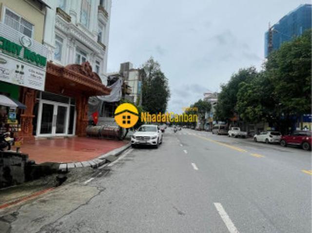 Nhà mặt phố bán