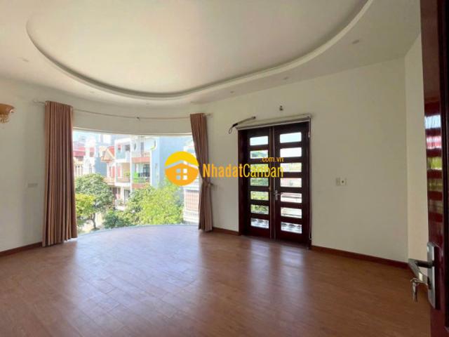 Nhà mặt phố bán