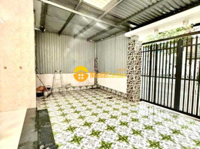 Nhà mặt phố bán