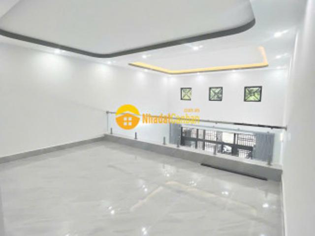 Nhà mặt phố bán