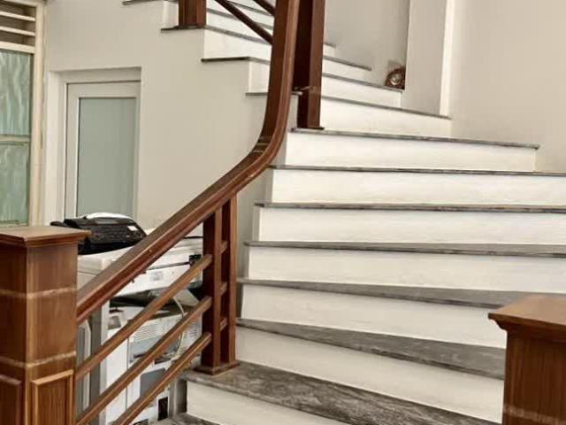 Nhà mặt phố bán
