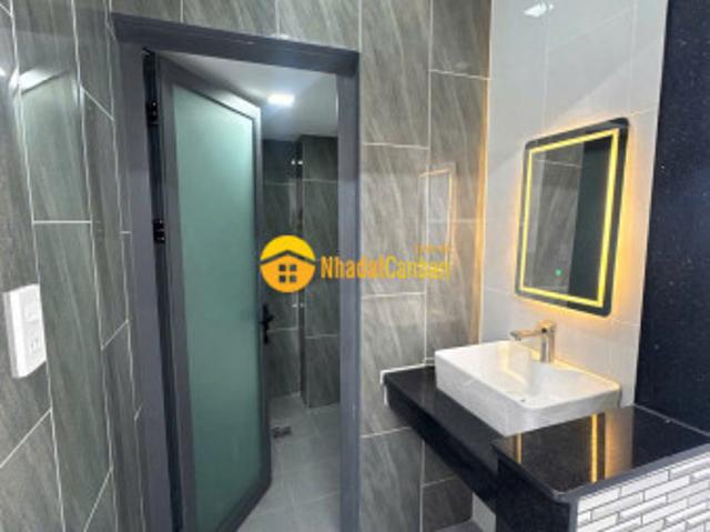 Nhà mặt phố bán