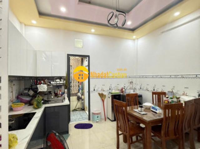 Nhà mặt phố bán